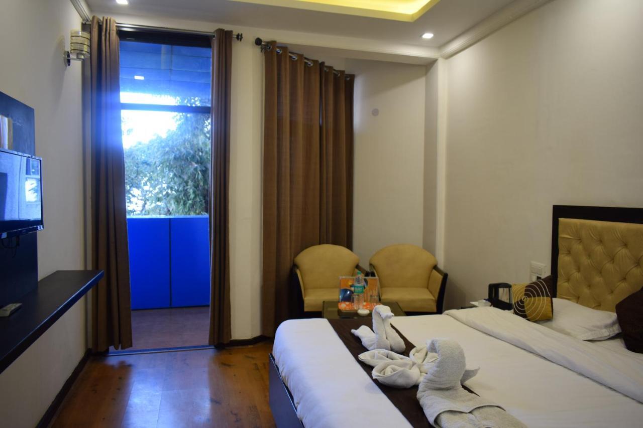 Crystal Palace Mussoorie Room photo